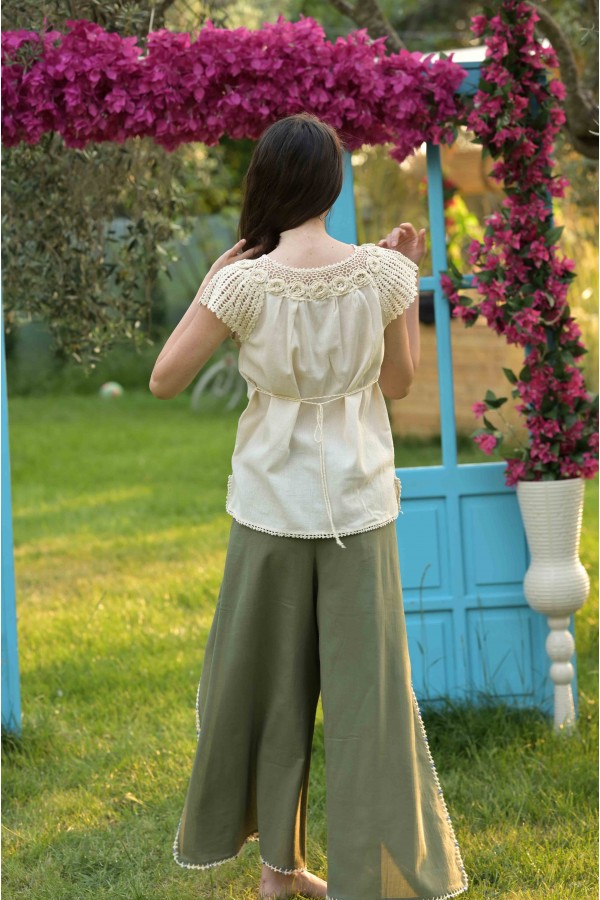 ELİŞİ DANTEL YAKA ROBALI BLUZ - BEJ